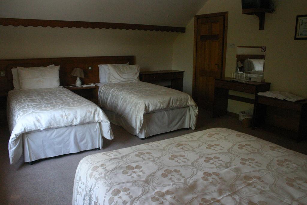 Portarra Lodge Guesthouse Moycullen Oda fotoğraf